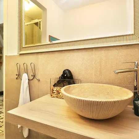 Artemente 住宿加早餐酒店